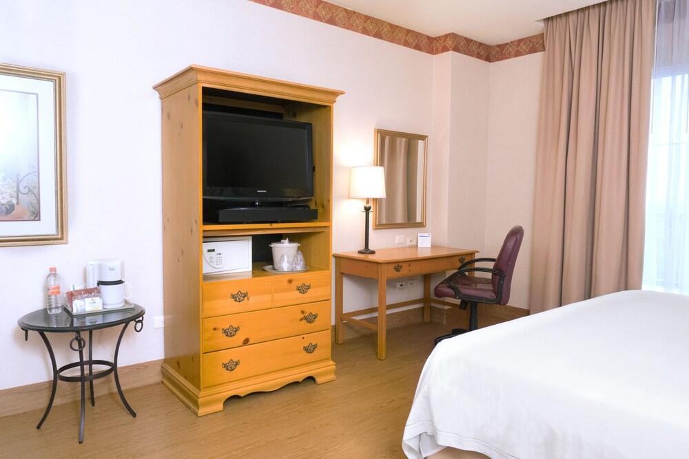 Holiday Inn Express Silao-Aeropuerto Bajio By Ihg Bagian luar foto
