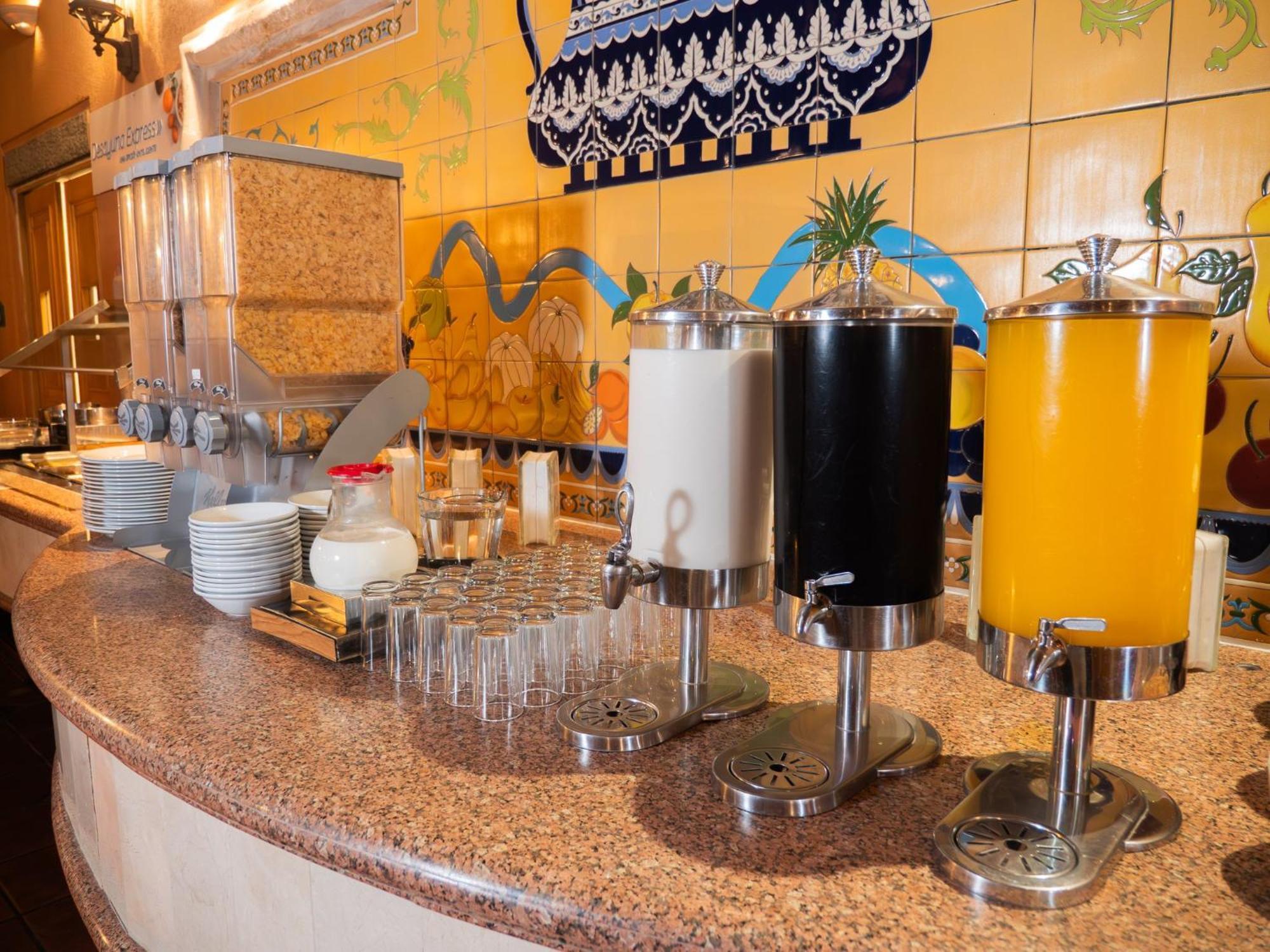 Holiday Inn Express Silao-Aeropuerto Bajio By Ihg Bagian luar foto