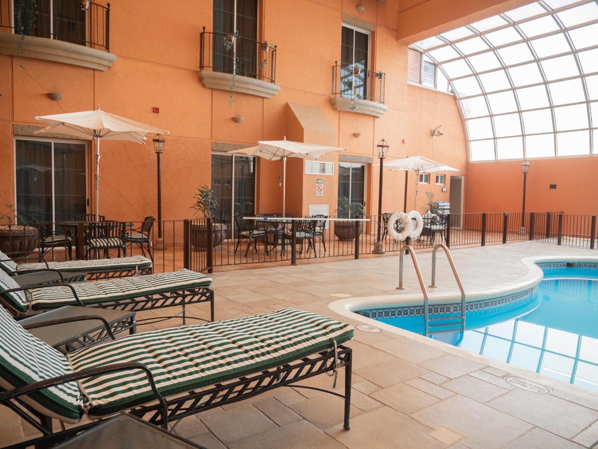 Holiday Inn Express Silao-Aeropuerto Bajio By Ihg Bagian luar foto