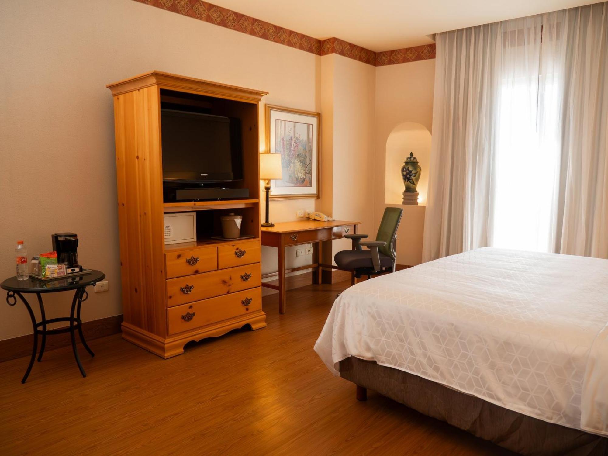 Holiday Inn Express Silao-Aeropuerto Bajio By Ihg Bagian luar foto