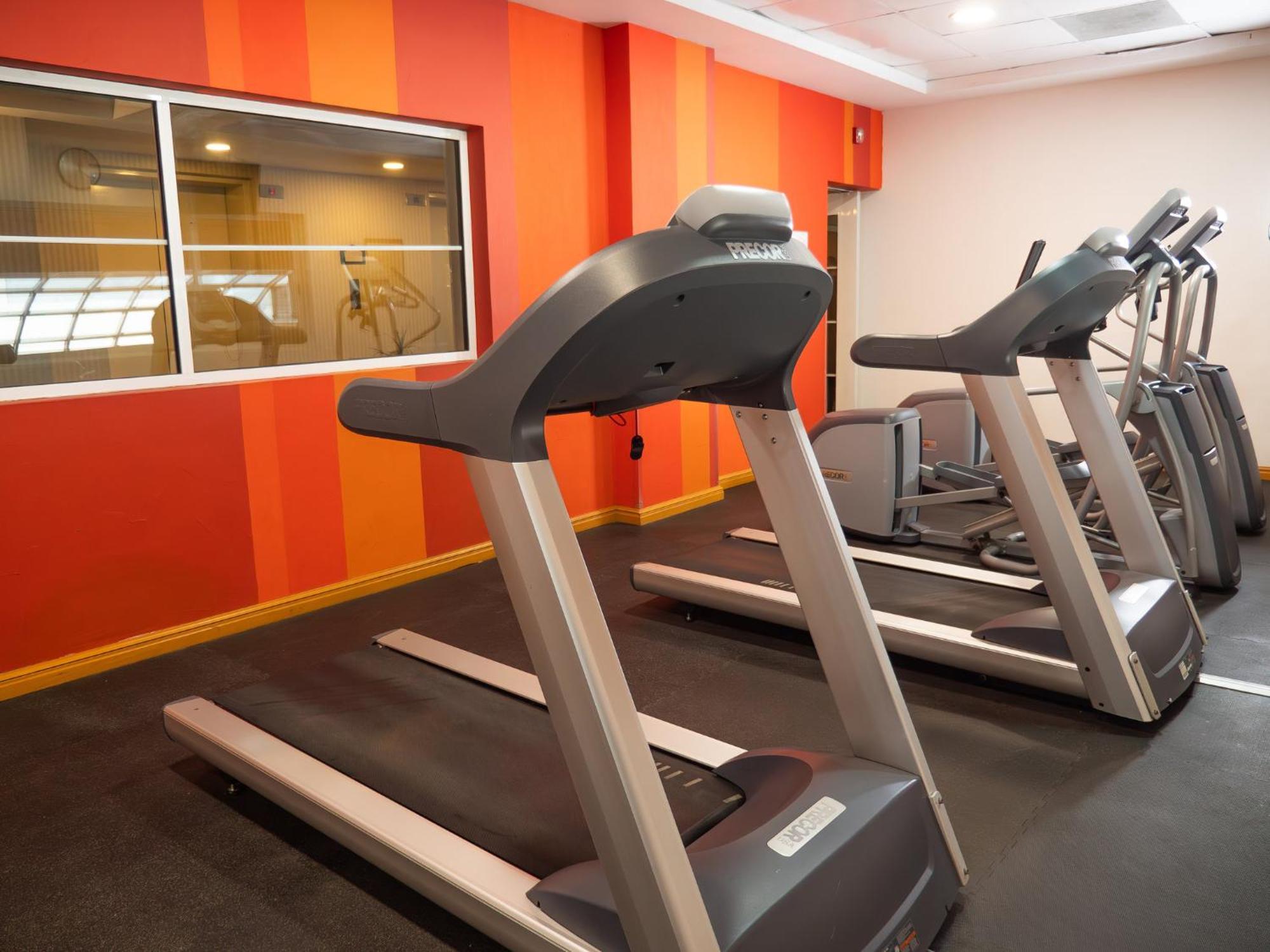Holiday Inn Express Silao-Aeropuerto Bajio By Ihg Bagian luar foto