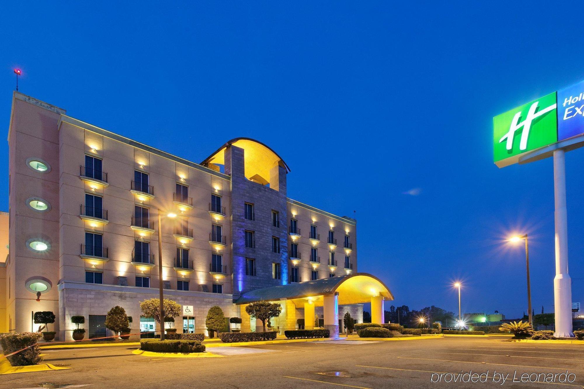 Holiday Inn Express Silao-Aeropuerto Bajio By Ihg Bagian luar foto