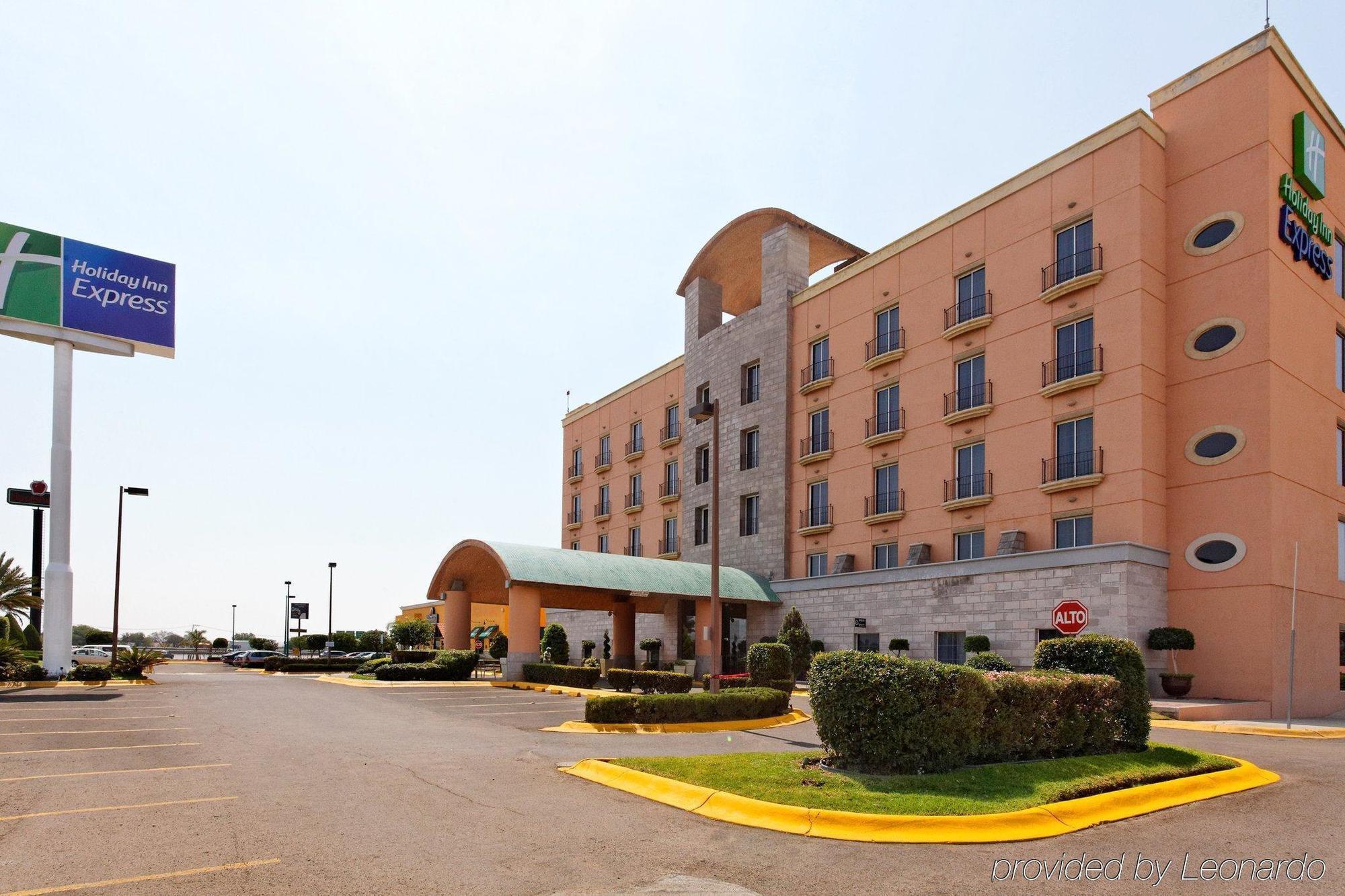 Holiday Inn Express Silao-Aeropuerto Bajio By Ihg Bagian luar foto
